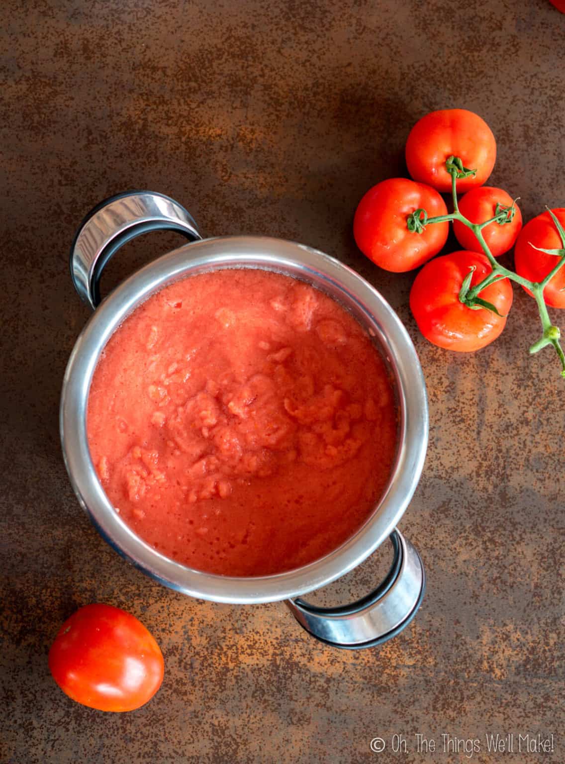 Looking for the best tomato paste substitute? Discover quick, easy alternatives to replace tomato paste in any recipe without losing flavor.
